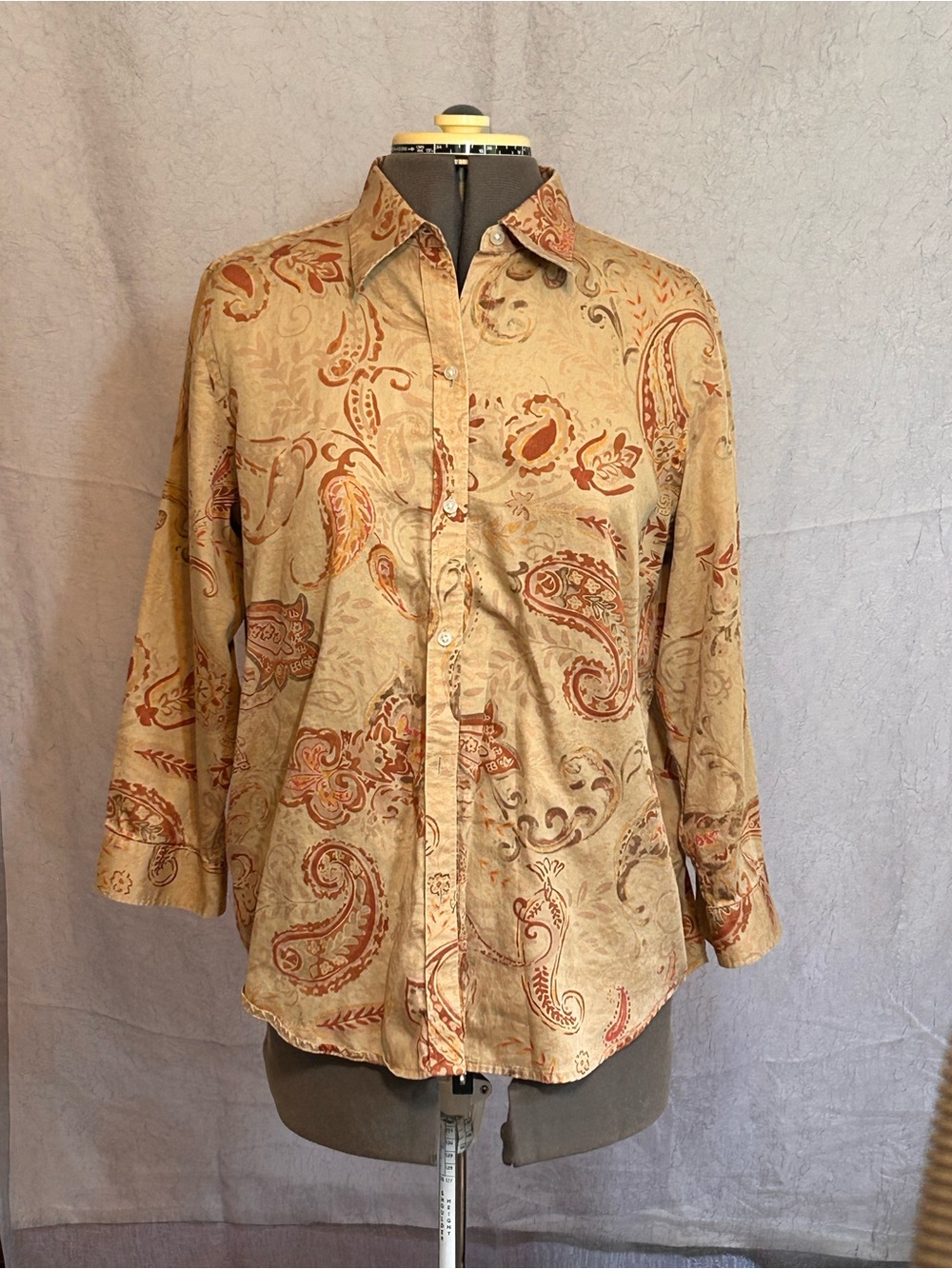 Women's Ralph Lauren Beige Paisley Button-Up Shirt - 3/4 sleeves